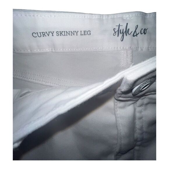 Style & Co Women's Curvy Mid Rise Skinny Jeans in Bright White 10 Long NWT - Picture 4 of 7